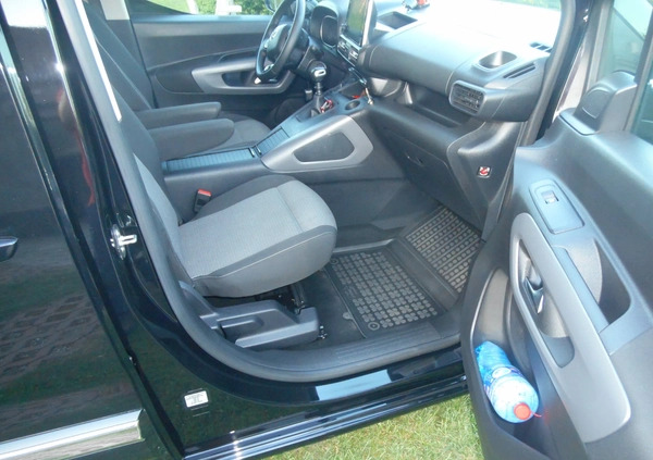 Toyota Proace City Verso cena 86000 przebieg: 90000, rok produkcji 2021 z Dobiegniew małe 106